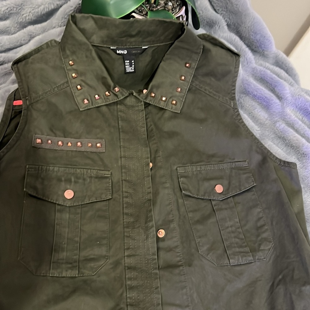 Mango cargo / utility Vest EUC retail $59